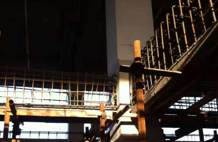 天津一厂房梁柱截面加大施工
